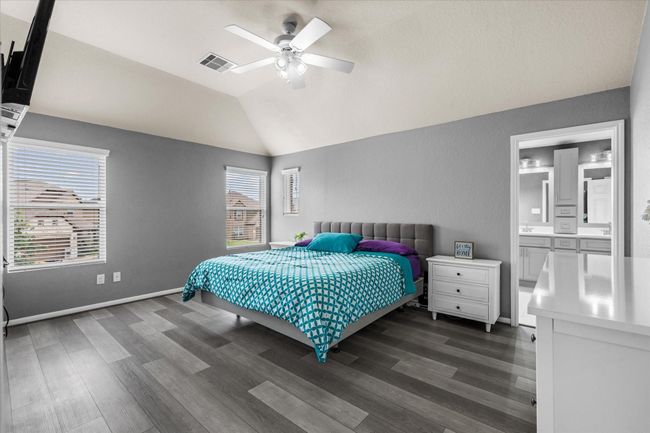 Primary bedroom, large and spacious | Image 19