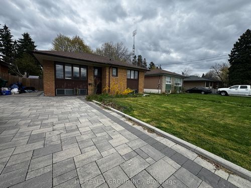 abv-gnd-83 Sussex Ave, Richmond Hill, ON, L4C2E8 | Card Image