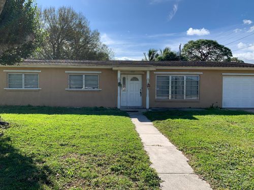 363 Hosbine St, Fort Pierce, FL, 34982-7302 | Card Image