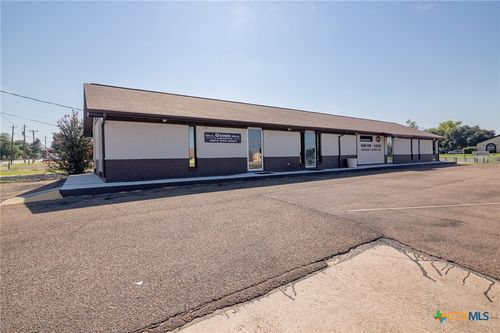 1001 E Airline Rd, Victoria, TX, 77901-4031 | Card Image