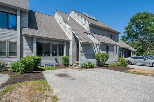 unit-146-5 Tsienneto Rd, Derry, NH, 03038-1575 | Card Image