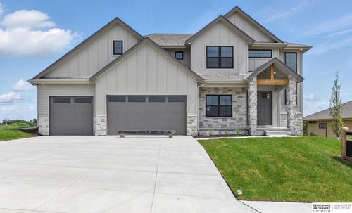 10963 S 102nd St, Papillion, NE, 68046-7064 | Card Image