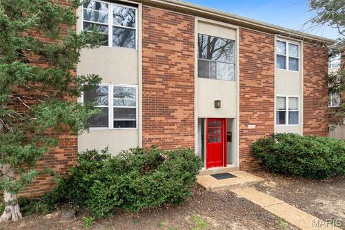 10031 Willdan Dr, Saint Louis, MO, 63123-5372 | Card Image