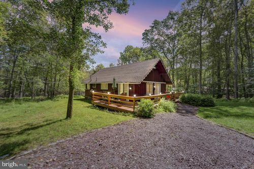 1085 Woodhaven Dr, White Haven, PA, 18661-2801 | Card Image