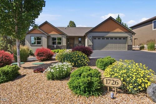 1726 Turnstone Rd, Redmond, OR, 97756-7366 | Card Image