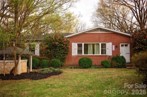 6210 Grove Park Blvd, Charlotte, NC, 28215-4004 | Card Image