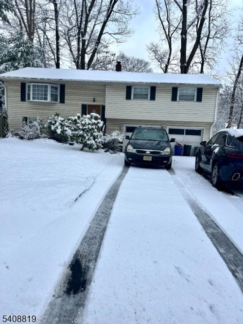 10 Garnet Ter, Livingston, NJ, 07039-2302 | Card Image