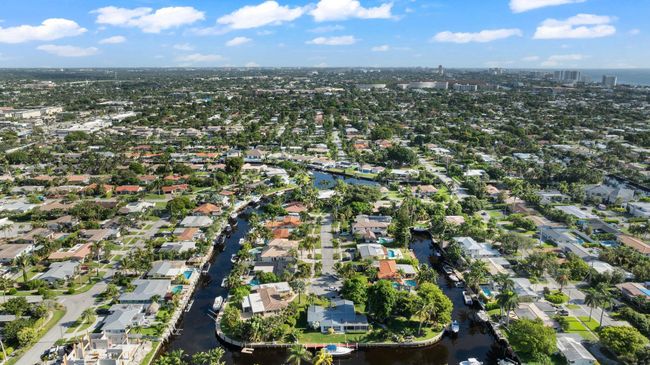 1233 Se 11 Th Ave, House other with 3 bedrooms, 2 bathrooms and null parking in Deerfield Beach FL | Image 10