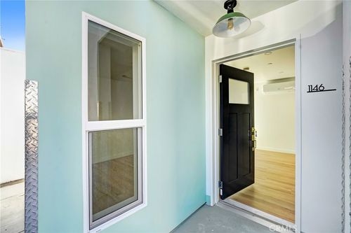 1146 West Blvd, Los Angeles, CA, 90019-1852 | Card Image