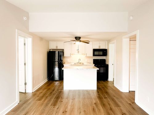 apt-37-2421 Madison St, Clarksville, TN, 37043-5464 | Card Image