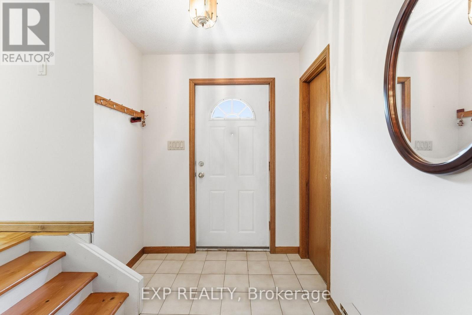 Residential in Georgina (Sutton & Jackson's Point) 5