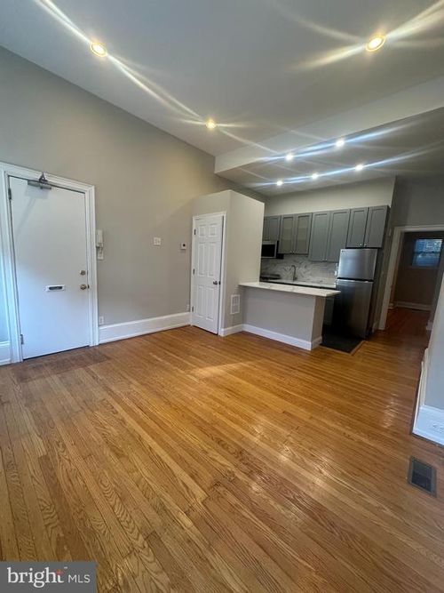 101-309 S 12th St, PHILADELPHIA, PA, 19107-5959 | Card Image