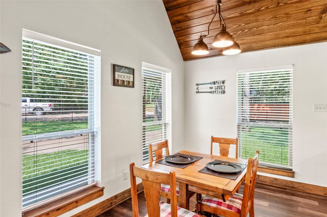Second home dining area | Image 8