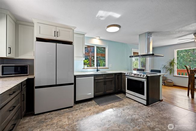 1015 Sequalish St, House other with 5 bedrooms, 3 bathrooms and 2 parking in Steilacoom WA | Image 5