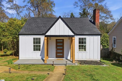 14 Hawthorne Ln, Greenville, SC, 29605-4108 | Card Image