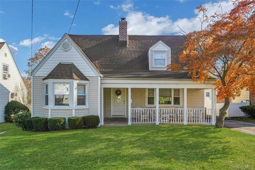 15 Andrew Rd, Eastchester, NY, 10709-1401 | Card Image