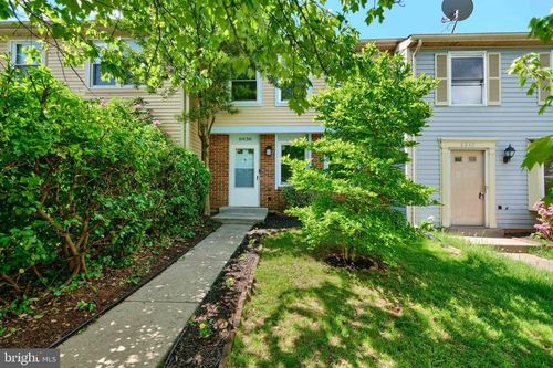 8838 Cross Country Pl, GAITHERSBURG, MD, 20879-4620 | Card Image
