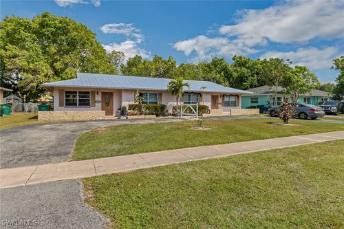 3510 and 3512 Sacramento Way, NAPLES, FL, 34105-2820 | Card Image