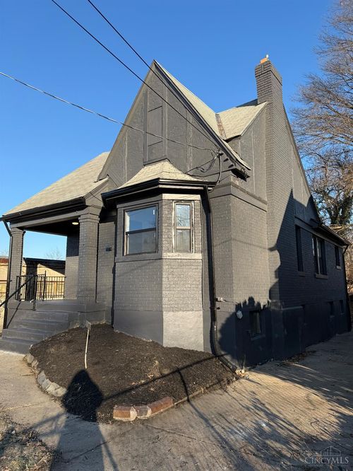 1100 Carolina Ave, Cincinnati, OH, 45237-5104 | Card Image