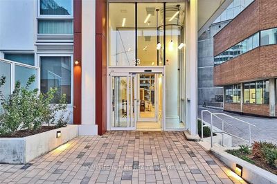 1602 - 33 Helendale Ave, Condo with 1 bedrooms, 1 bathrooms and null parking in Toronto ON | Image 1