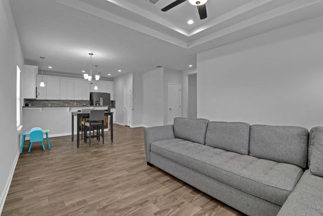 Open floor plan perfect for entertaining | Image 5
