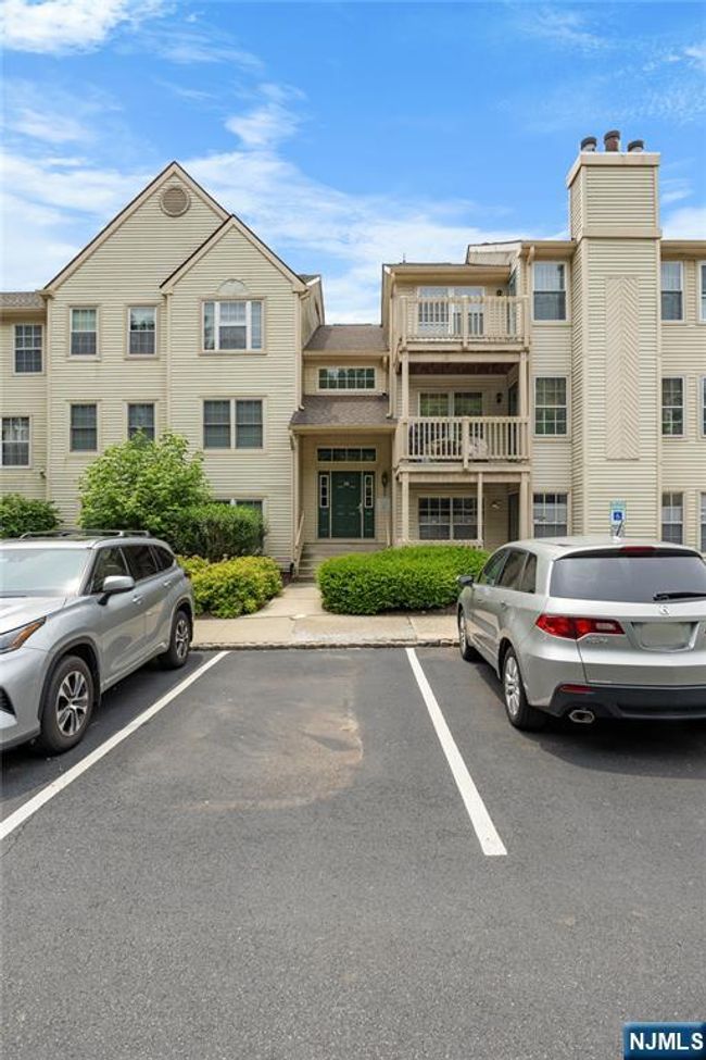35 Spruce Ct, Condo with 2 bedrooms, 2 bathrooms and null parking in Clifton NJ | Image 17