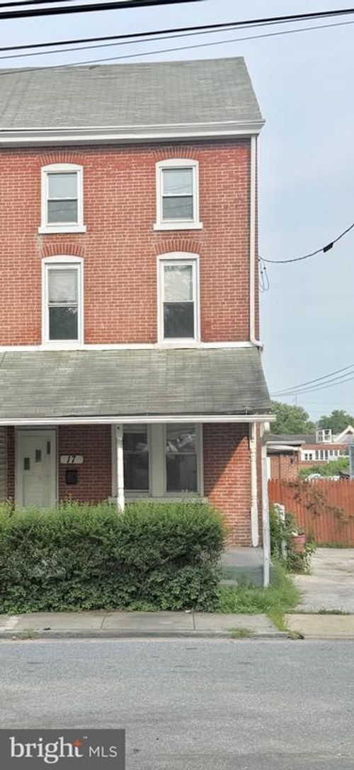 17 Church St, BROOKHAVEN, PA, 19015-2921 | Card Image