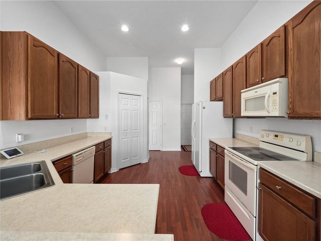 4633 Huron Bay Cir, House other with 4 bedrooms, 2 bathrooms and null parking in Kissimmee FL | Image 9