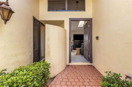 apt-1-440 Palmetto Ct, VENICE, FL, 34285-2239 | Card Image