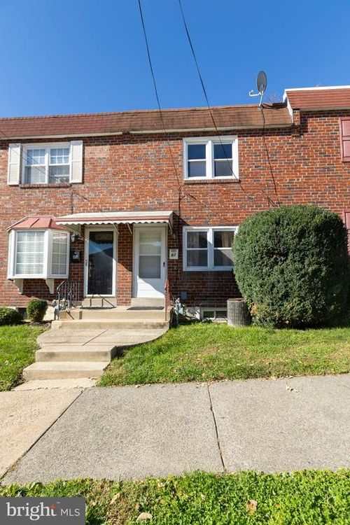 82 Walnut St, CONSHOHOCKEN, PA, 19428-1928 | Card Image