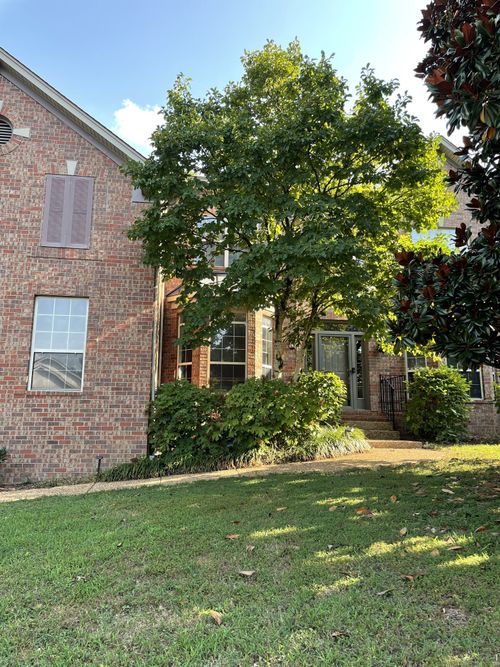 8169 Londonberry Rd, Nashville, TN, 37221-4669 | Card Image