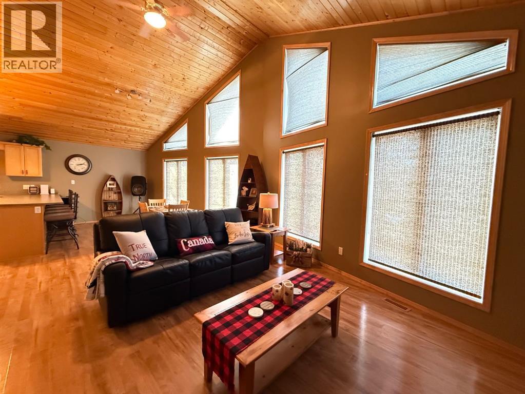 Residential in Lac Des Iles 3
