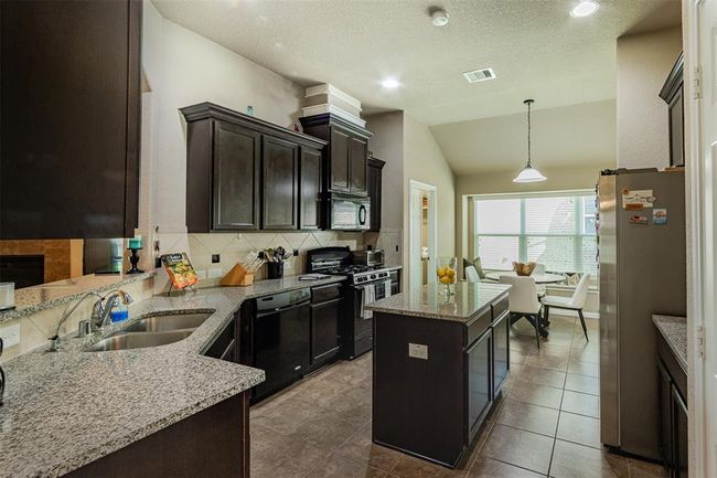2039 Wembley Way, House other with 3 bedrooms, 2 bathrooms and 2 parking in Rosenberg TX | Image 7