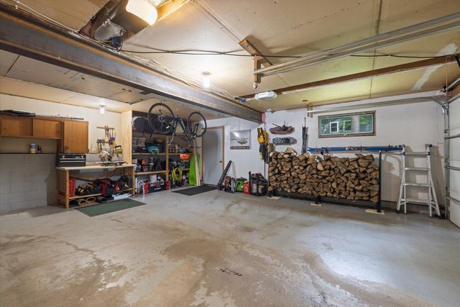 Garage | Image 32
