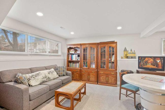 2 Mountain Pl, House other with 6 bedrooms, 3 bathrooms and 1 parking in Sylvan Lake AB | Image 22
