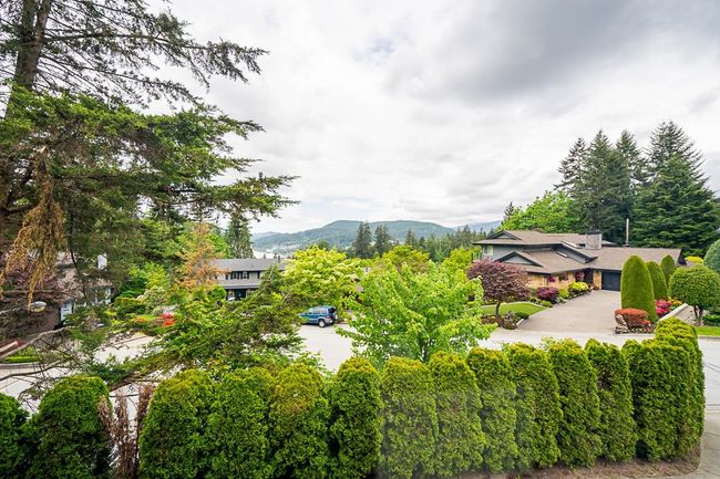 6 Elsdon Bay, House other with 5 bedrooms, 3 bathrooms and 8 parking in Port Moody BC | Image 40