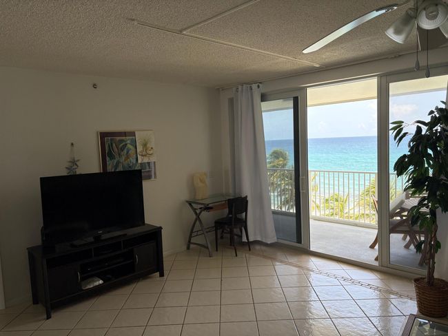 APT-608 - 3101 S Ocean Blvd, Condo with 2 bedrooms, 2 bathrooms and null parking in Highland Beach FL | Image 17