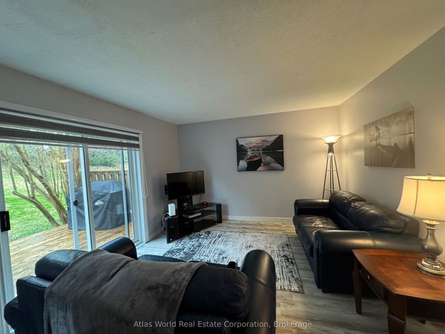 76 - 76 Laurie Cres, Condo with 3 bedrooms, 2 bathrooms and 2 parking in Owen Sound ON | Image 6