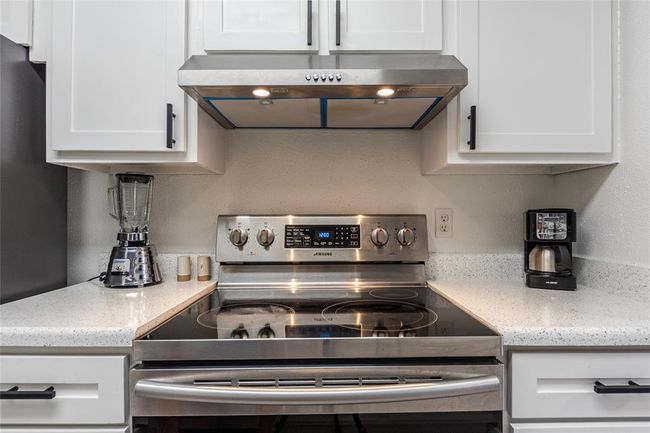 APT-806 - 7600 Emmett F Lowry Expy, Townhouse with 2 bedrooms, 2 bathrooms and 1 parking in Texas City TX | Image 9