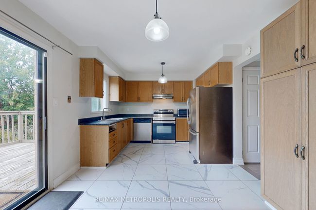 11 Noake Cres, House other with 3 bedrooms, 3 bathrooms and 4 parking in Ajax ON | Image 14