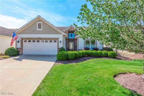 22235 North Trl, Strongsville, OH, 44149-2976 | Card Image