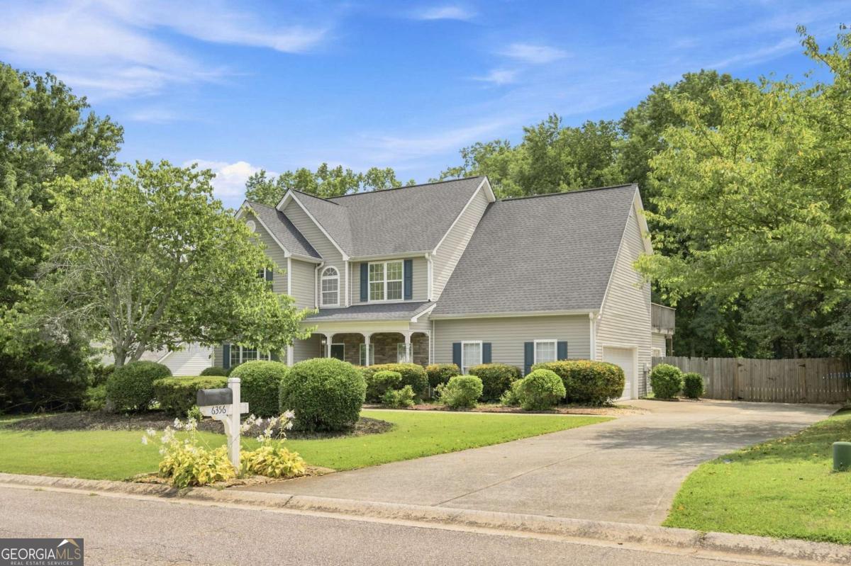 Residential in Flowery Branch