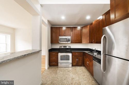3f-2011 Spruce St, PHILADELPHIA, PA, 19103-3868 | Card Image