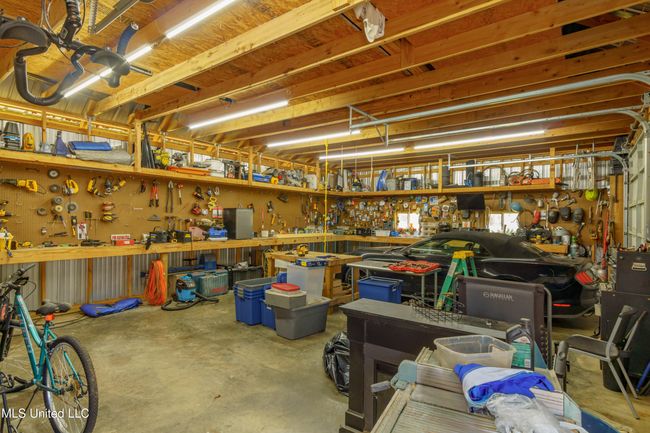 Garage/Workshop/Upper Storage | Image 39