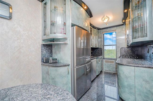 APT-6P - 2685 E 7 Th St, Home with 2 bedrooms, 1 bathrooms and null parking in Brooklyn NY | Image 6