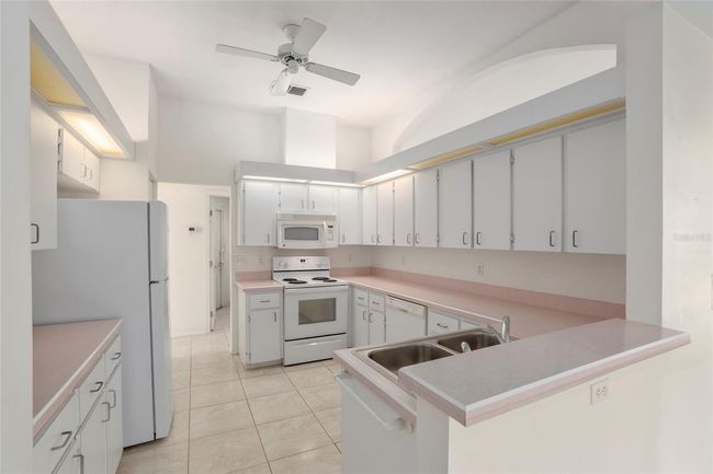 11625 Sw 71 St Cir, House other with 3 bedrooms, 2 bathrooms and null parking in OCALA FL | Image 15