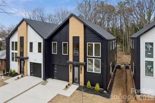 2416 Crestview Dr, Charlotte, NC, 28216-5204 | Card Image