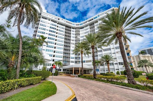 104-100 Golden Isles Dr, Hallandale Beach, FL, 33009-5823 | Card Image