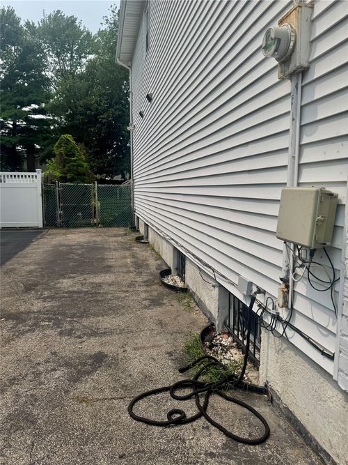 14718 257th St, Rosedale, NY, 11422-2842 | Card Image