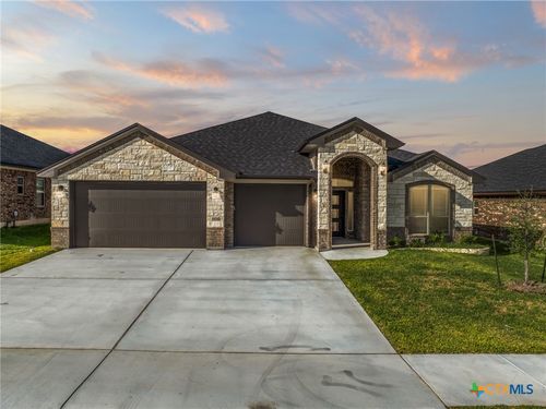 604 Dred Roger Cir, Killeen, TX, 76542-7024 | Card Image